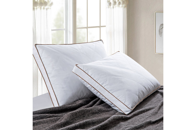 Wayfair bed outlet pillows